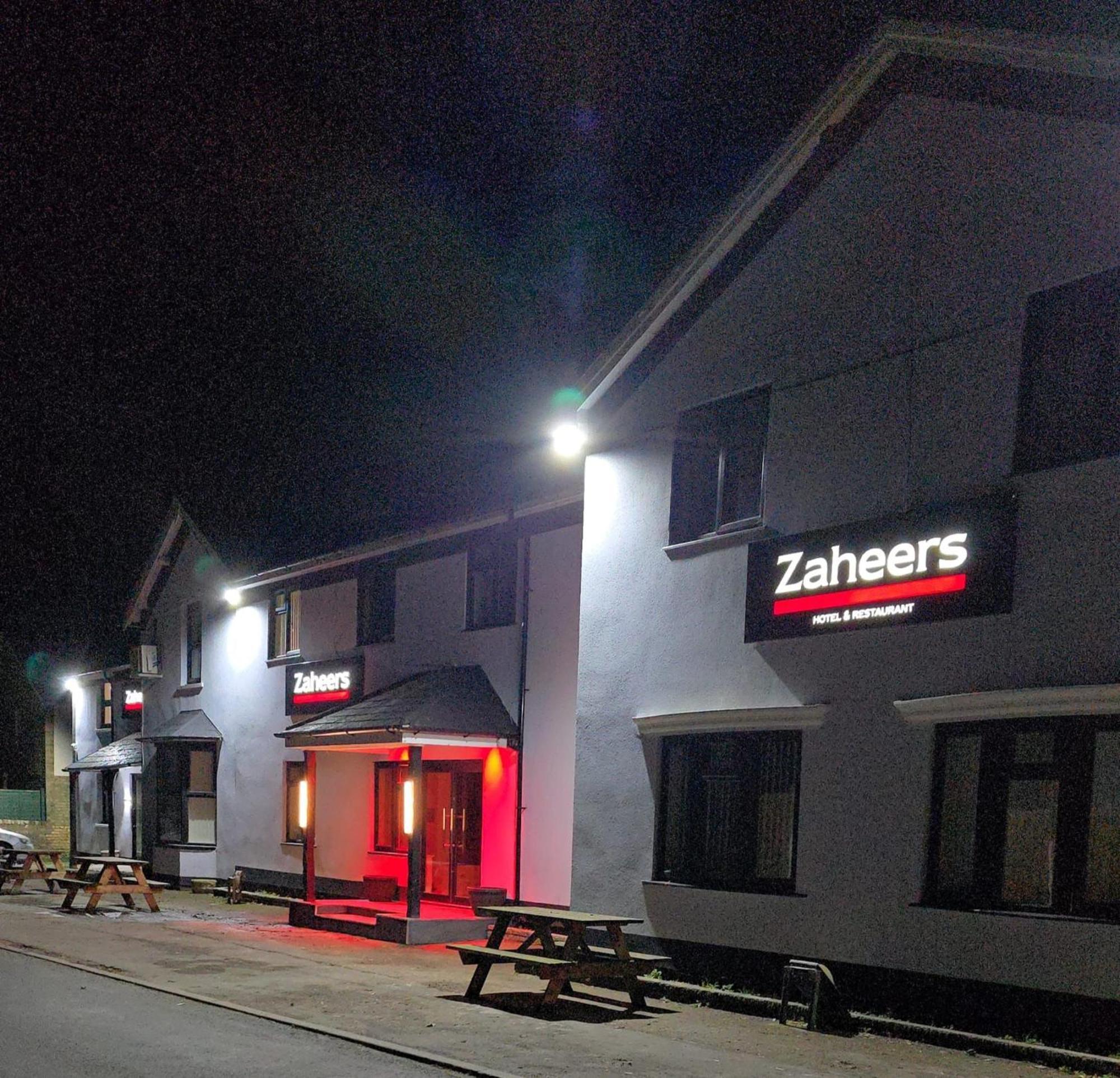 Zaheer'S Hotel Baldock Exterior foto